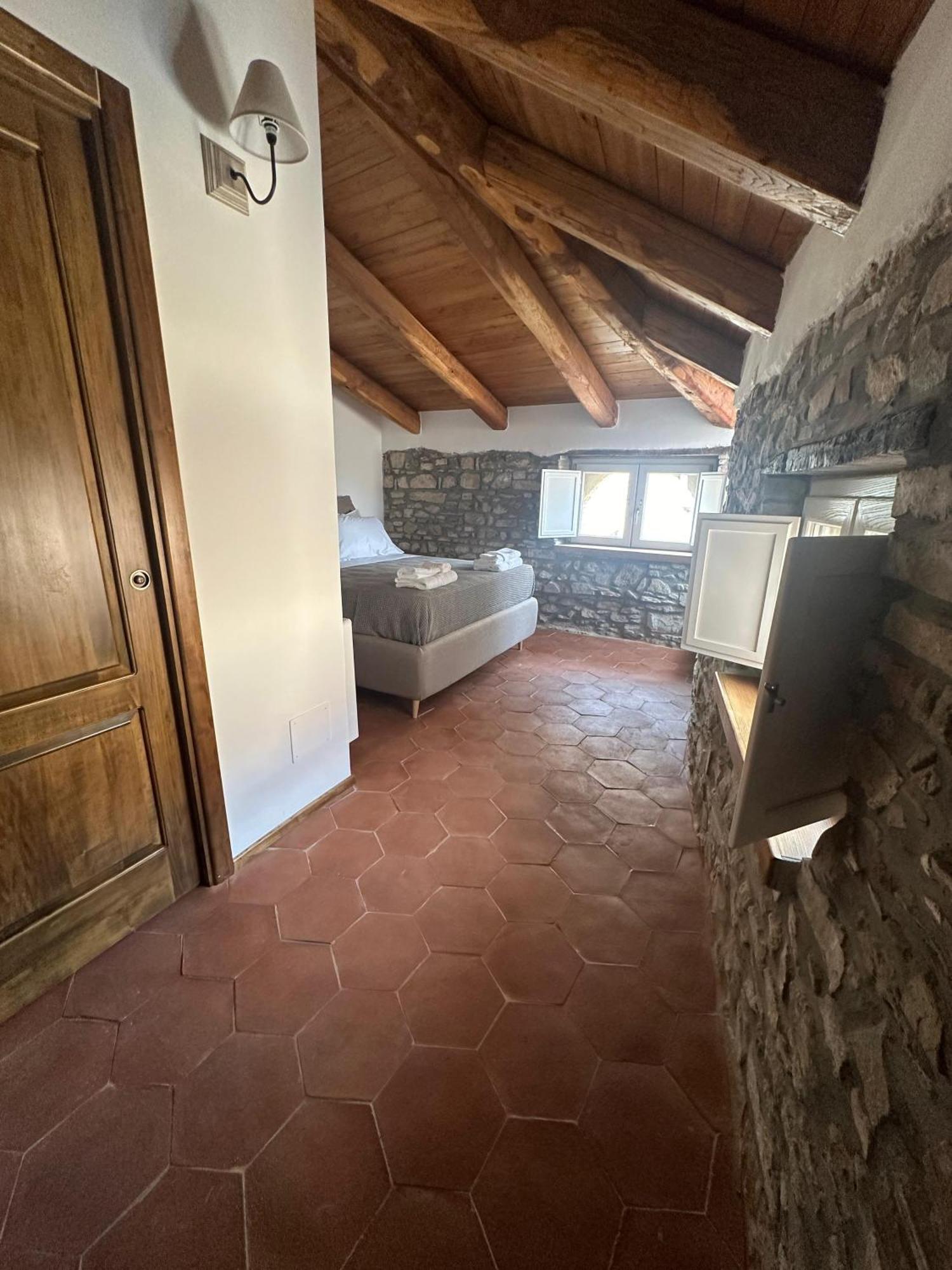Bed and Breakfast La Mansarda Castellabate Exterior foto